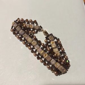 Glass and crystal beaded bracelet